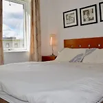 Modern 1 Bedroom Apartment Near The River